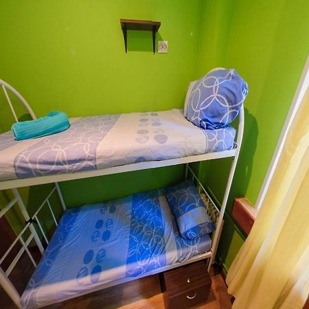 Yourhostel Svyatoshino Kiev Exteriör bild