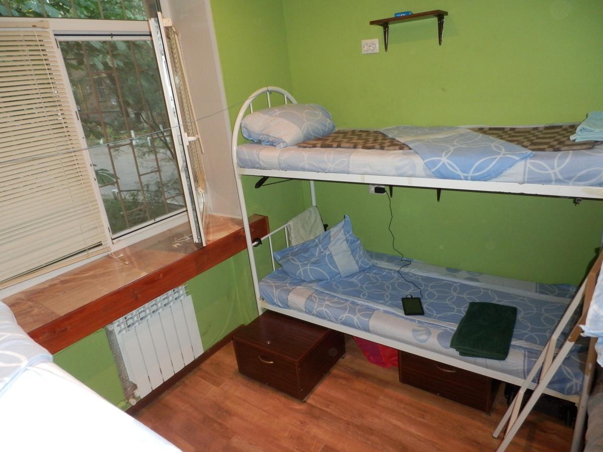 Yourhostel Svyatoshino Kiev Exteriör bild